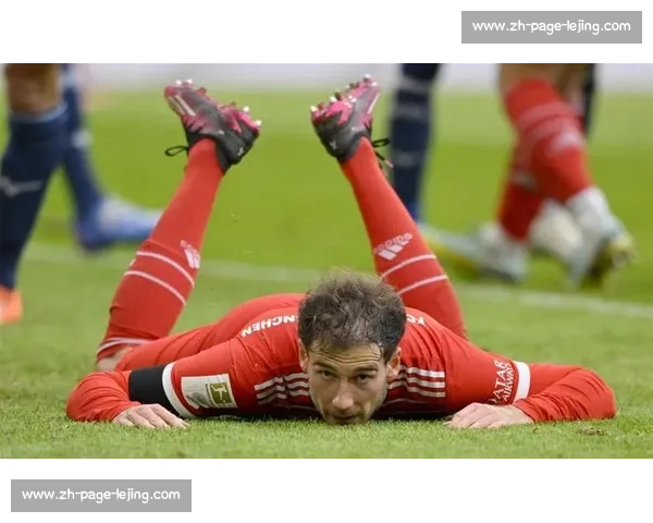 格雷茨卡闪击世界波 + 9.8 分！拜仁中场教科书级表现